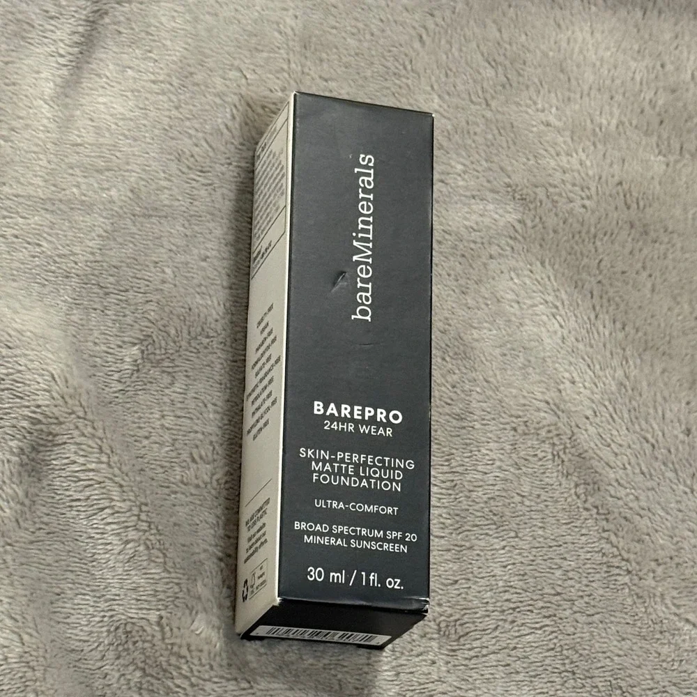 bareMinerals BAREPRO 24HR Wear Matte Liquid Foundation Fair 15 Warm SPF 20 1oz